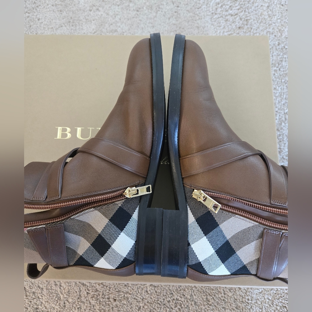 Burberry Women's Brown Booties. - Picture 3 of 13
